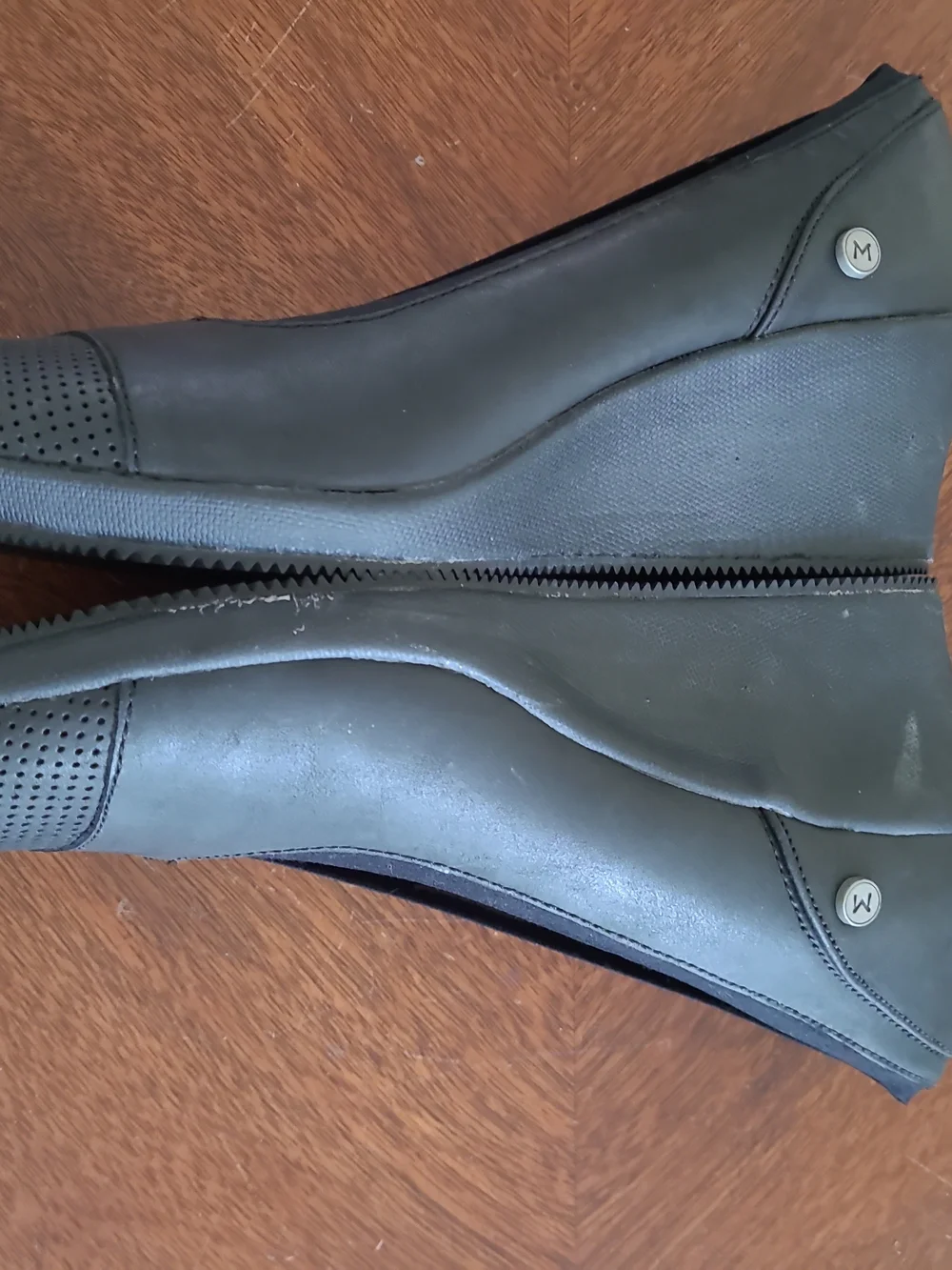 Mozo Gardena Black Leather Wedge Comfort Slip On Shoes Womens 9 work Shoes